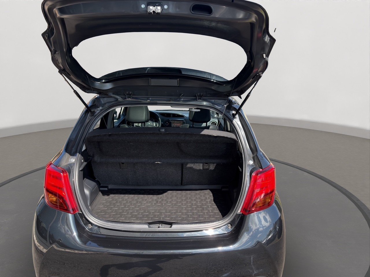 TOYOTA Yaris 1.33 Sol Premium, Benzin, Occasion / Gebraucht, Handschaltung - 6