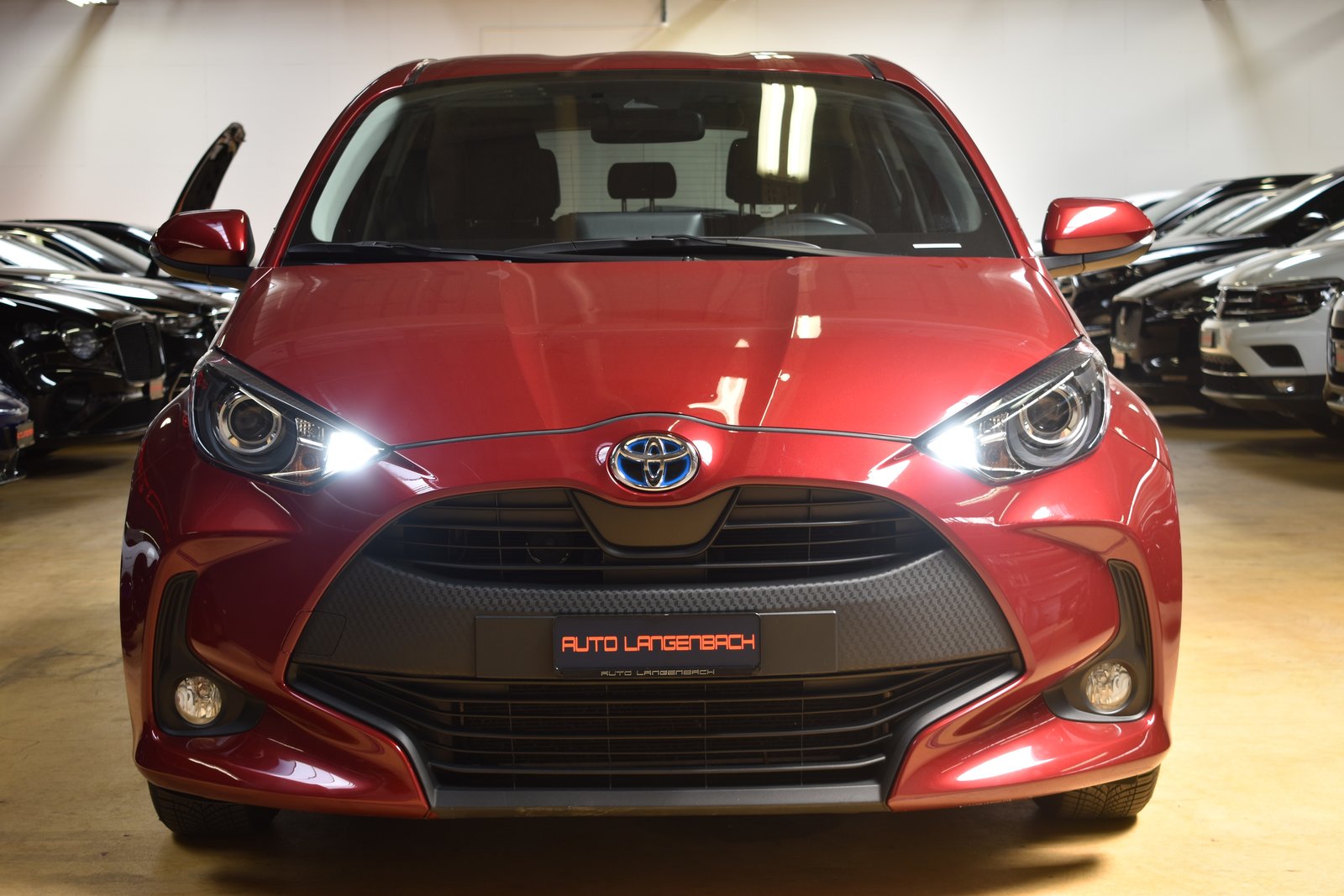 TOYOTA Yaris 1.5 Comfort e-CVT - New Model 2021, Full-Hybrid Petrol/Electric, Second hand / Used, Automatic - 6