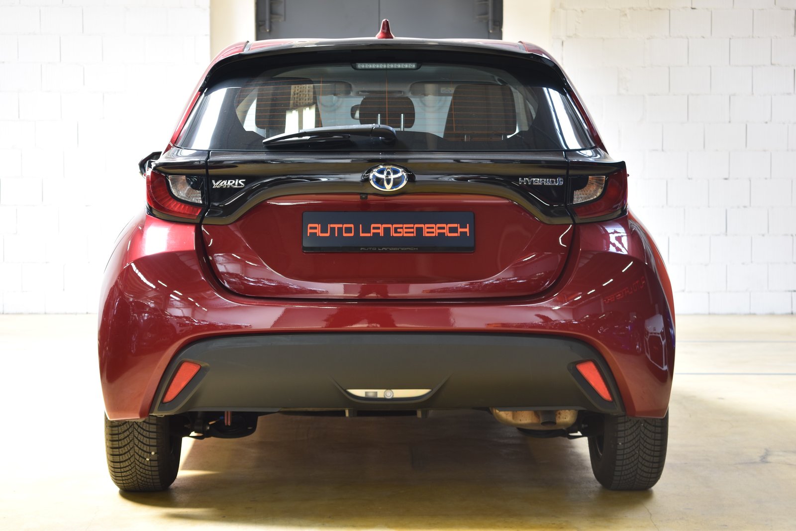 TOYOTA Yaris 1.5 Comfort e-CVT - New Model 2021, Full-Hybrid Petrol/Electric, Second hand / Used, Automatic - 7