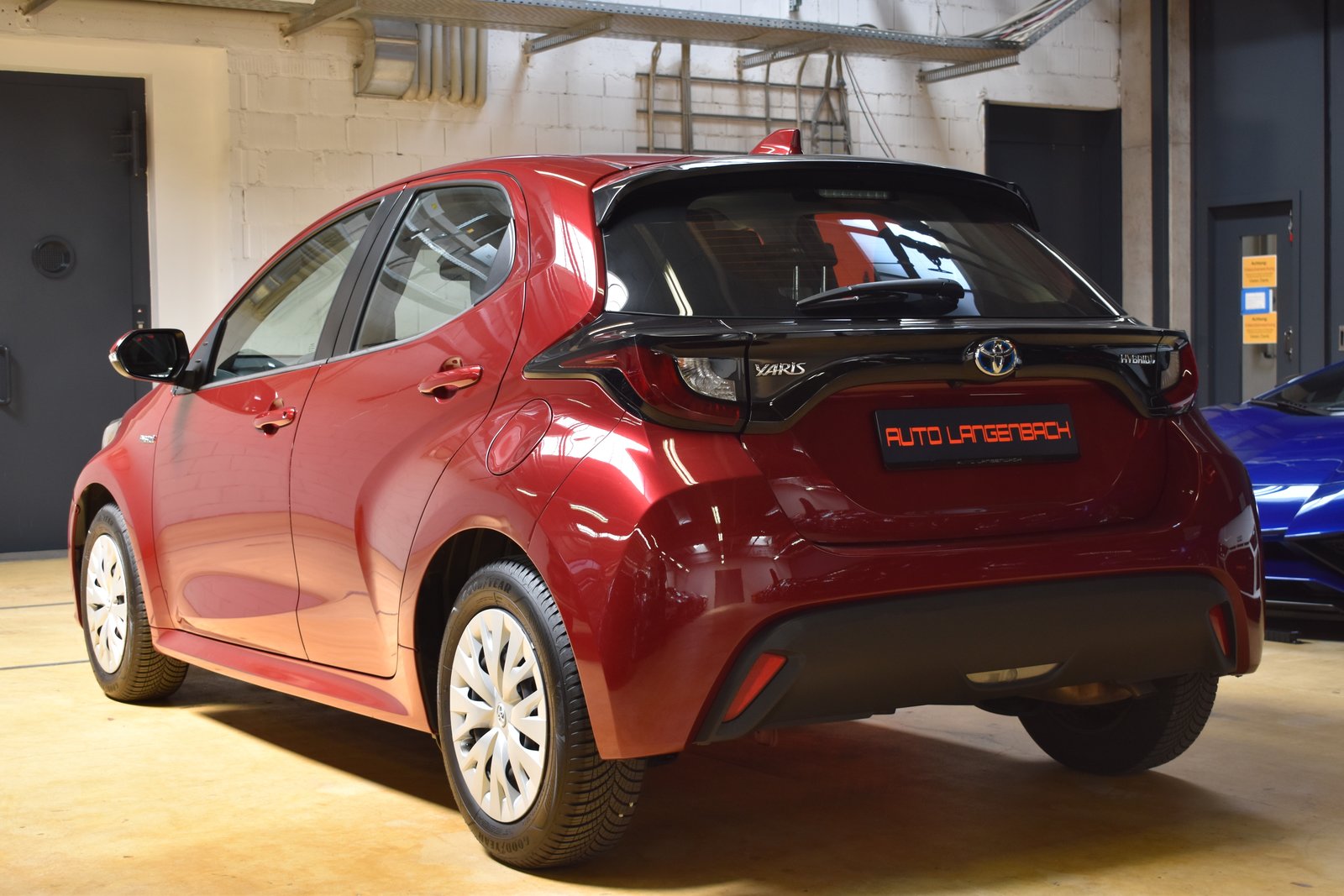 TOYOTA Yaris 1.5 Comfort e-CVT - New Model 2021, Hybride Integrale Benzina/Elettrica, Occasioni / Usate, Automatico - 3