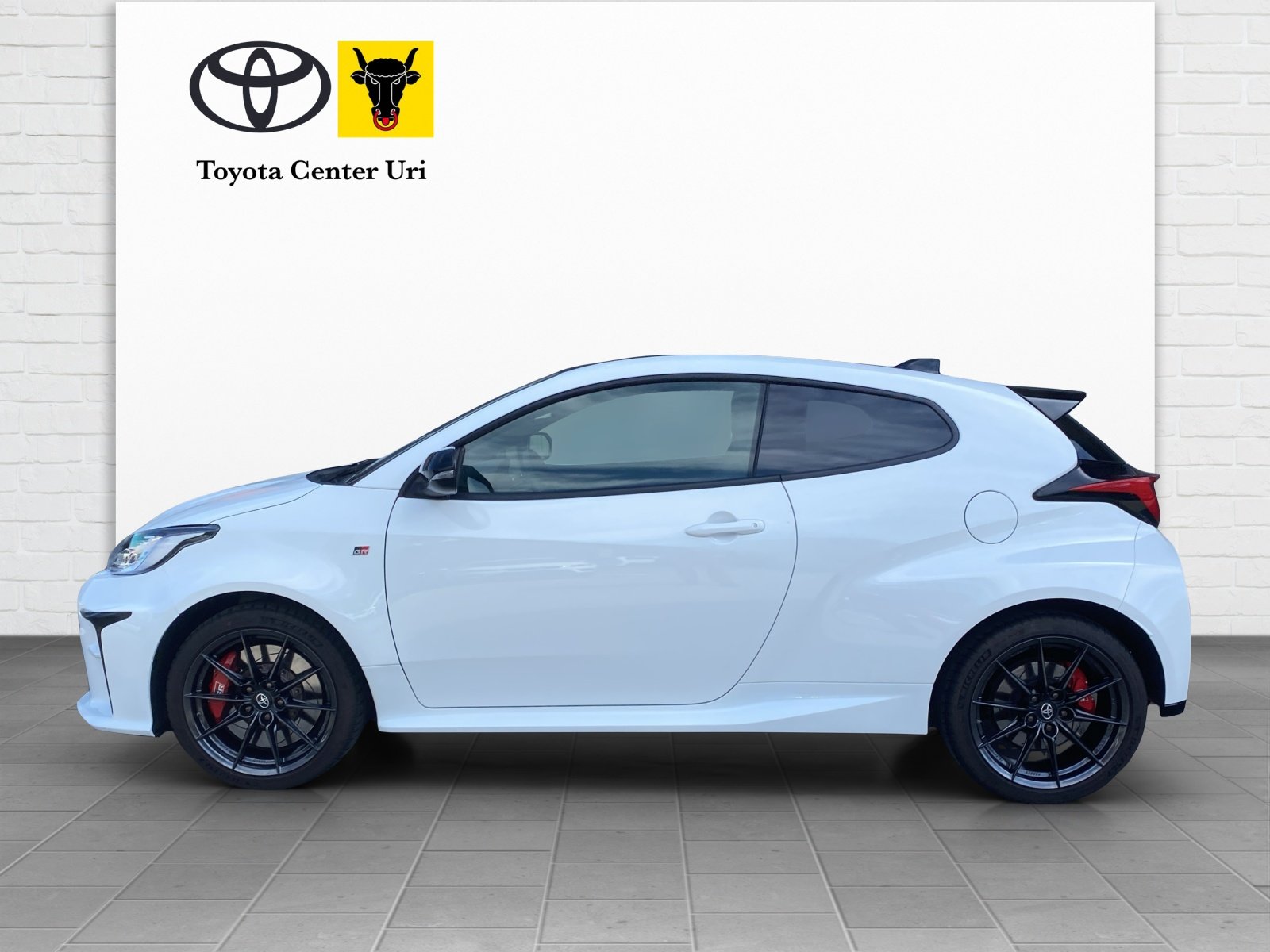 TOYOTA Yaris 1.6 GR Sport Circuit, Petrol, Second hand / Used, Manual - 2