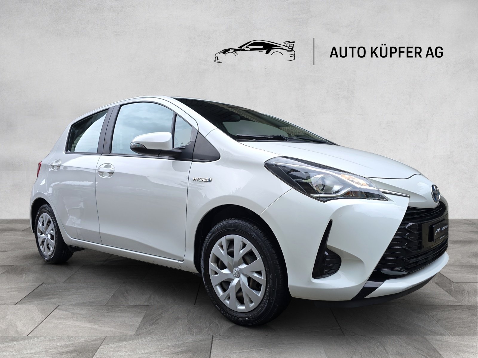 TOYOTA Yaris 1.5 VVT-i Hybrid Premium e-CVT, Voll-Hybrid Benzin/Elektro, Occasion / Gebraucht, Automatik - 2