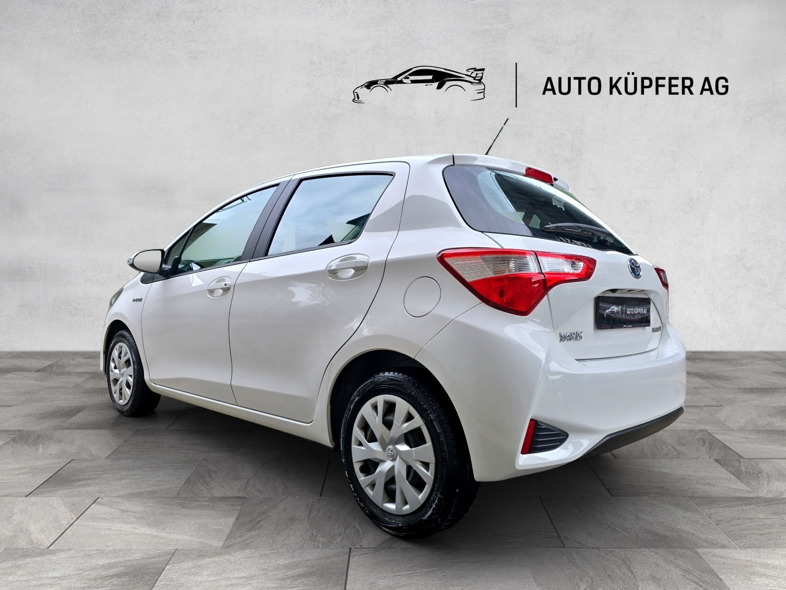 TOYOTA Yaris 1.5 VVT-i Hybrid Premium e-CVT, Voll-Hybrid Benzin/Elektro, Occasion / Gebraucht, Automatik - 3