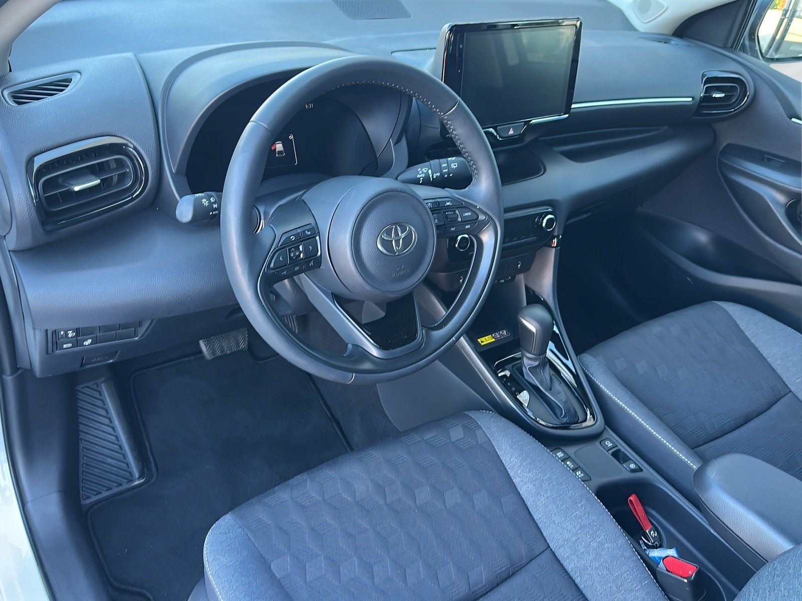 TOYOTA Yaris 1.5 Trend e-CVT, Hybride Integrale Benzina/Elettrica, Occasioni / Usate, Automatico - 5
