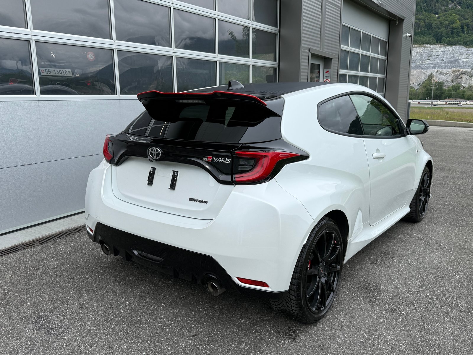 TOYOTA Yaris 1.6 GR Sport - Circuit Pack, Essence, Occasion / Utilisé, Manuelle - 3