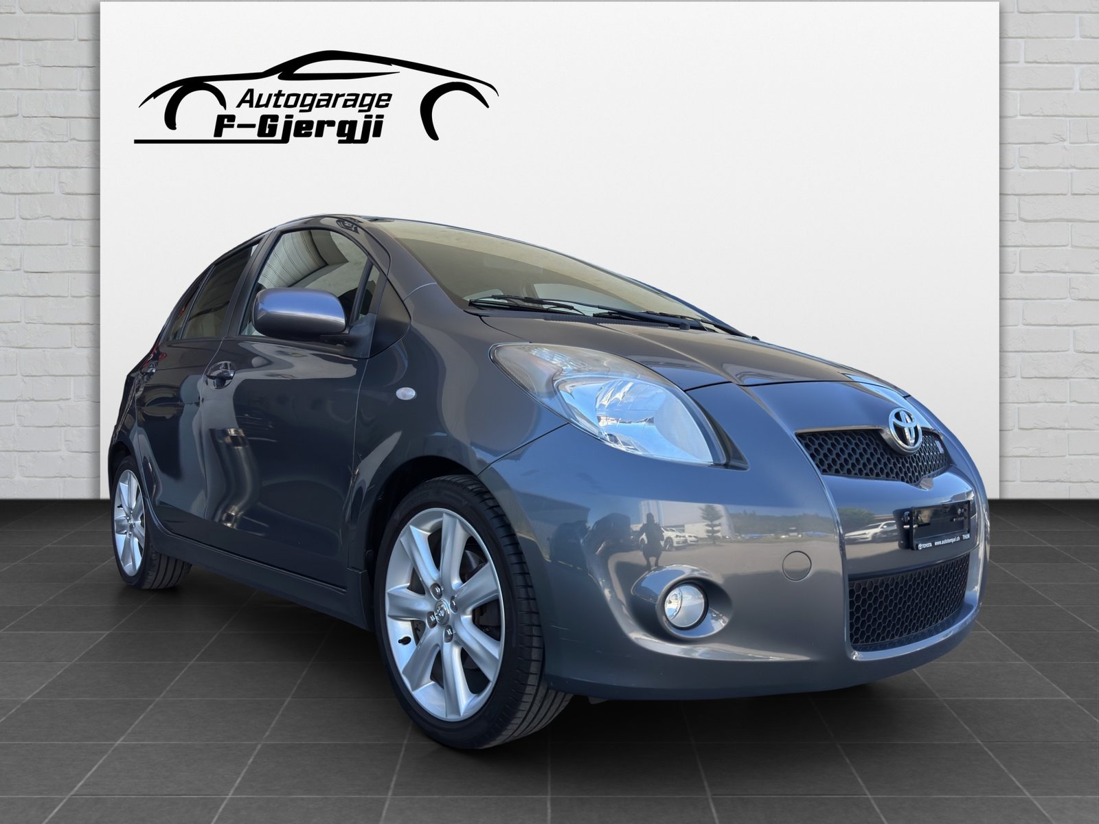 TOYOTA Yaris 1.8 TS, Essence, Occasion / Utilisé, Manuelle - 2