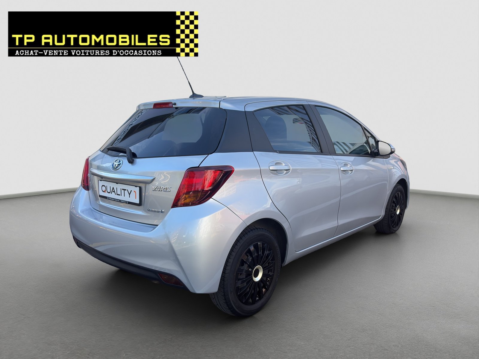 TOYOTA Yaris 1.5 VVT-i Hybrid Luna e-CVT, Hybride Intégral Essence/Électricité, Occasion / Utilisé, Automatique - 5