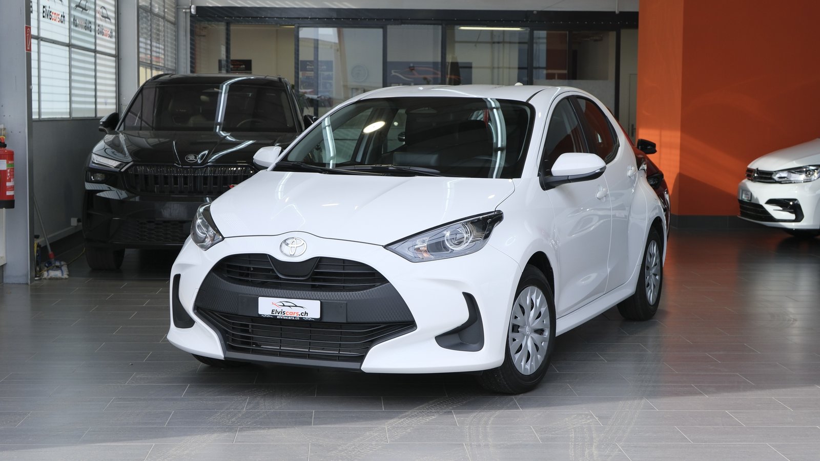 TOYOTA Yaris 1.5 Comfort e-CVT