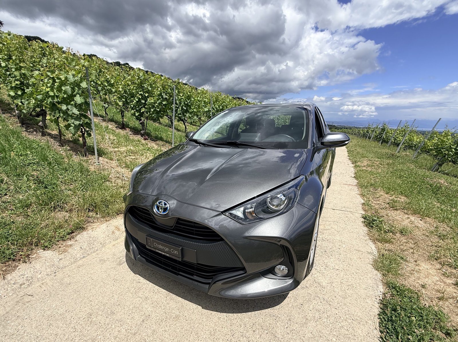 TOYOTA Yaris 1.5 Comfort e-CVT, Voll-Hybrid Benzin/Elektro, Occasion / Gebraucht, Automatik - 2