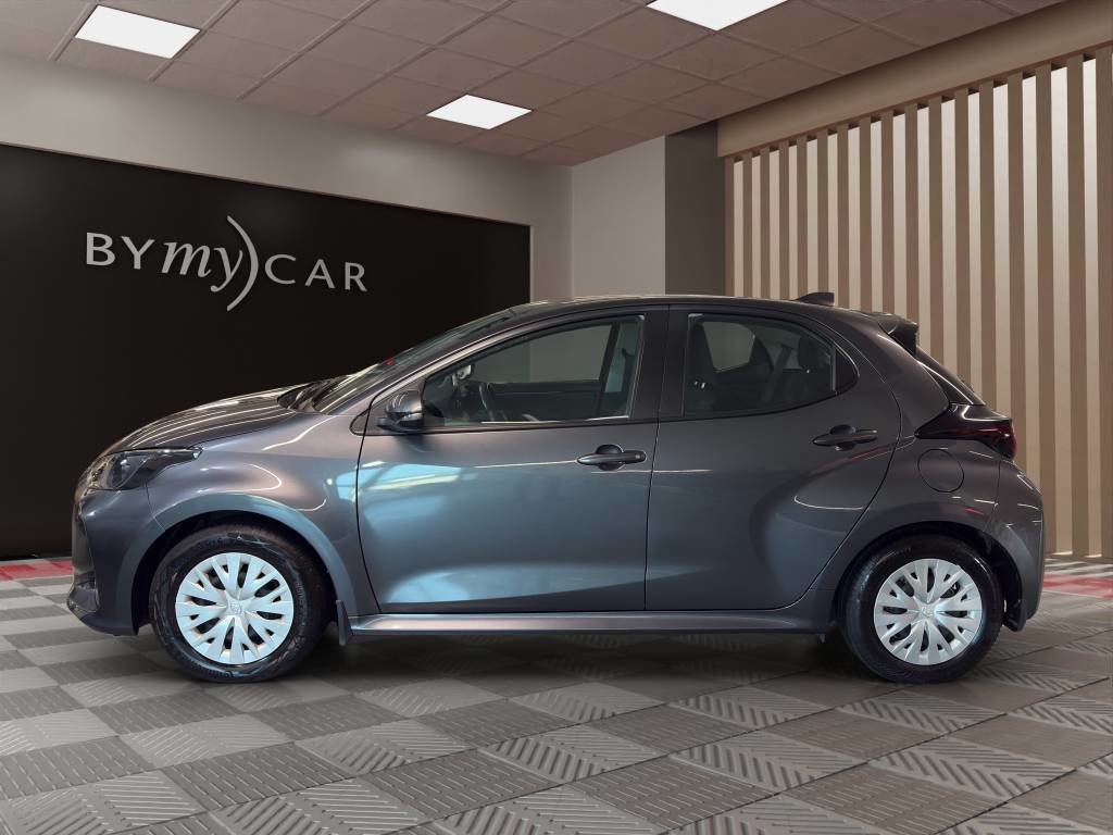 TOYOTA Yaris 1.5 Comfort e-CVT, Benzin, Occasion / Gebraucht, Automatik - 4