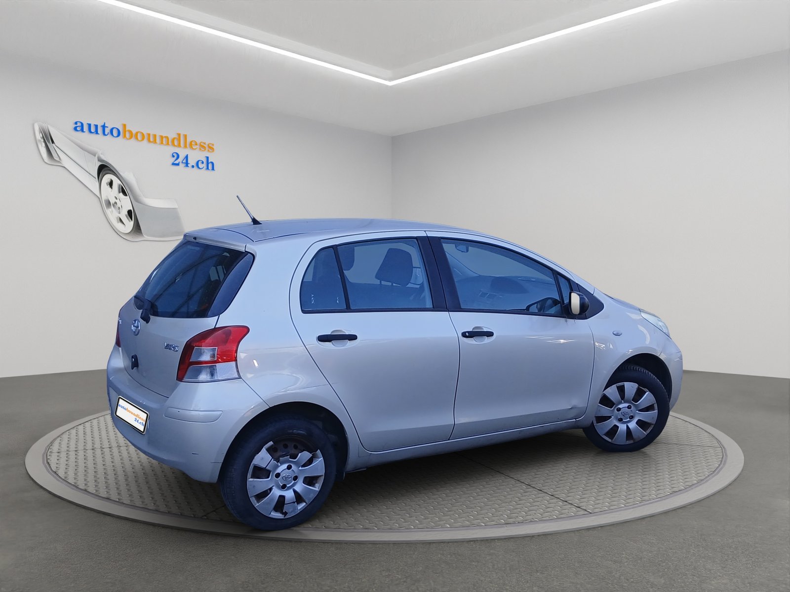 TOYOTA Yaris 1.0 Linea Terra, Petrol, Second hand / Used, Manual - 5