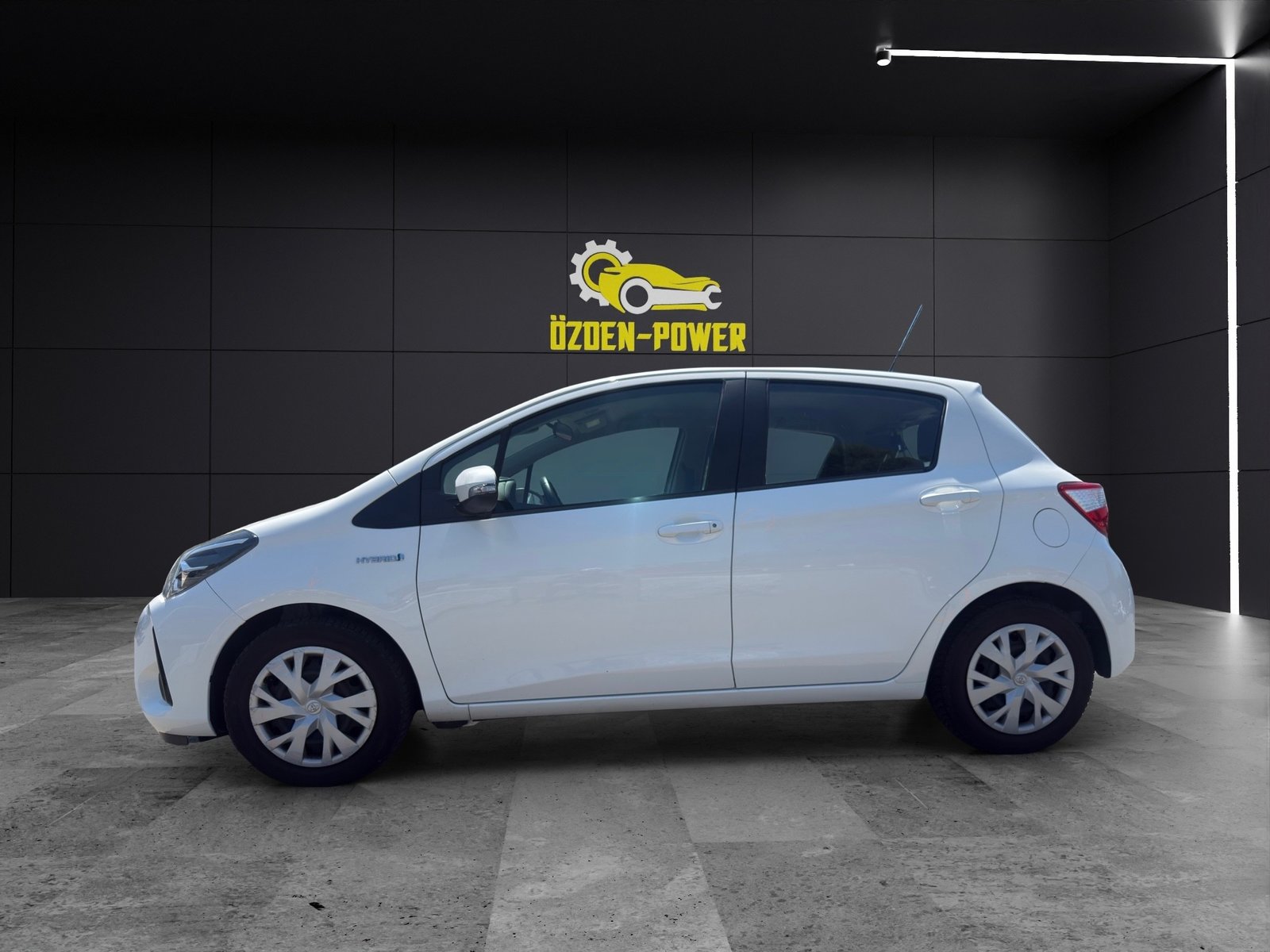 TOYOTA Yaris 1.5 VVT-i Hybrid Trend e-CVT, Voll-Hybrid Benzin/Elektro, Occasion / Gebraucht, Automatik - 7