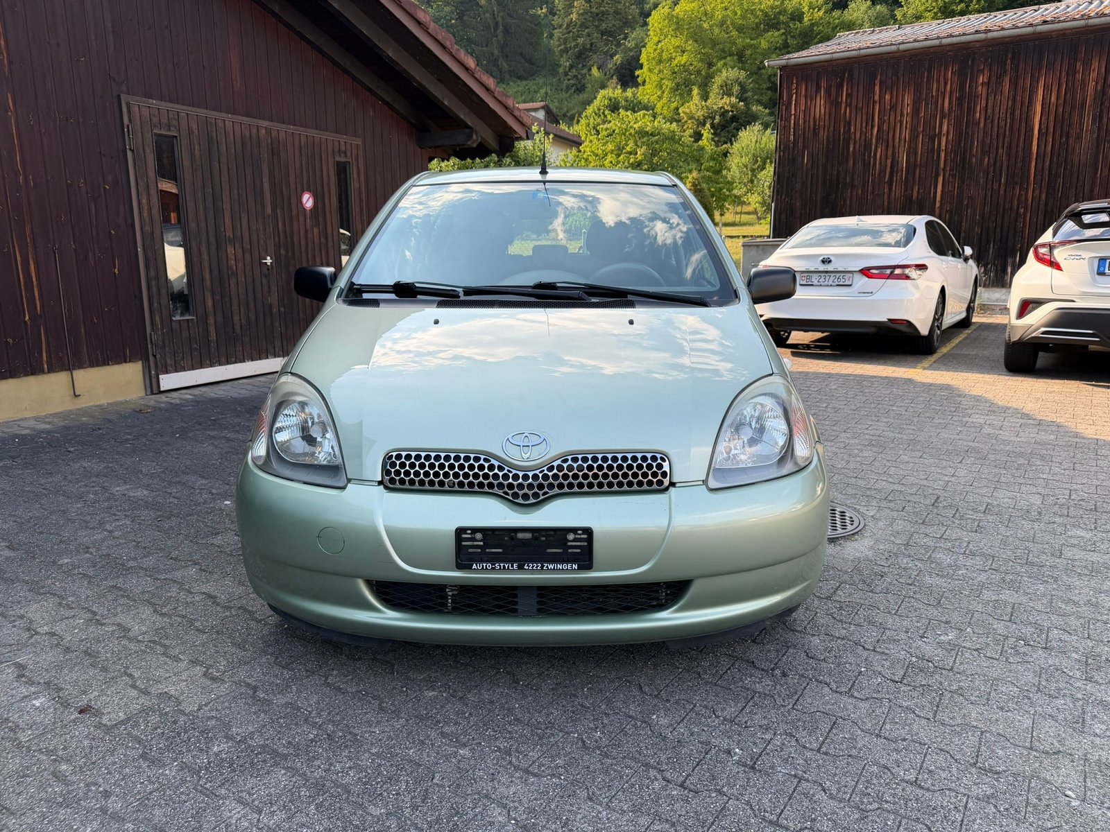 TOYOTA Yaris 1.3 Linea Sol, Petrol, Second hand / Used, Automatic - 2
