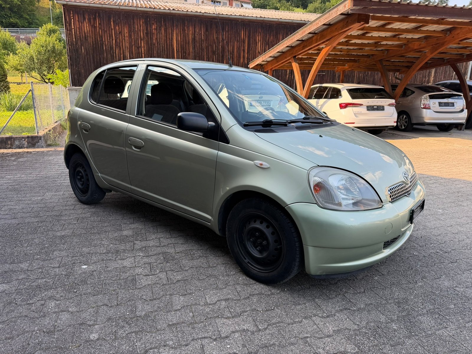 TOYOTA Yaris 1.3 Linea Sol, Petrol, Second hand / Used, Automatic - 3