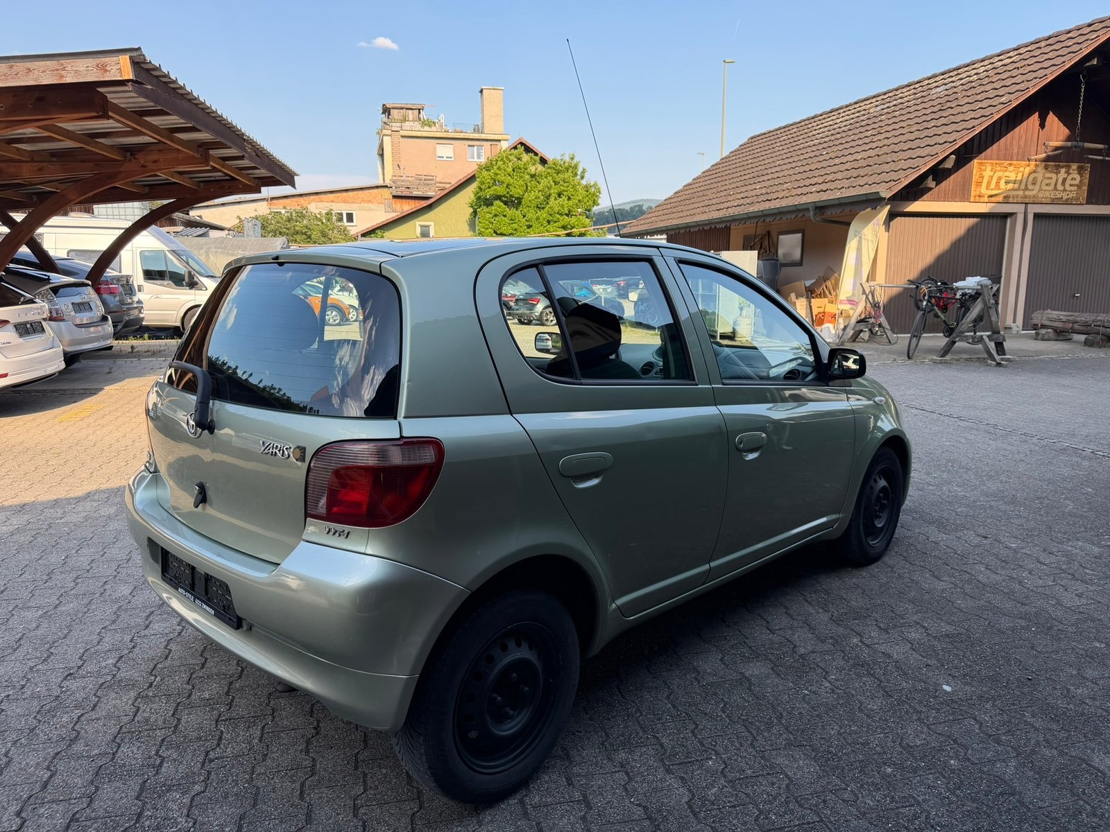 TOYOTA Yaris 1.3 Linea Sol, Petrol, Second hand / Used, Automatic - 5