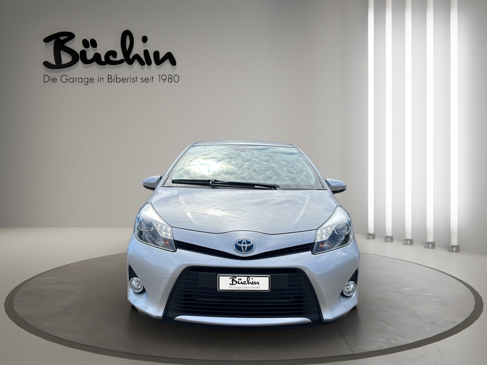 TOYOTA Yaris 1.5 VVT-i Hybrid Sol Premium CVT, Voll-Hybrid Benzin/Elektro, Occasion / Gebraucht, Automatik - 2