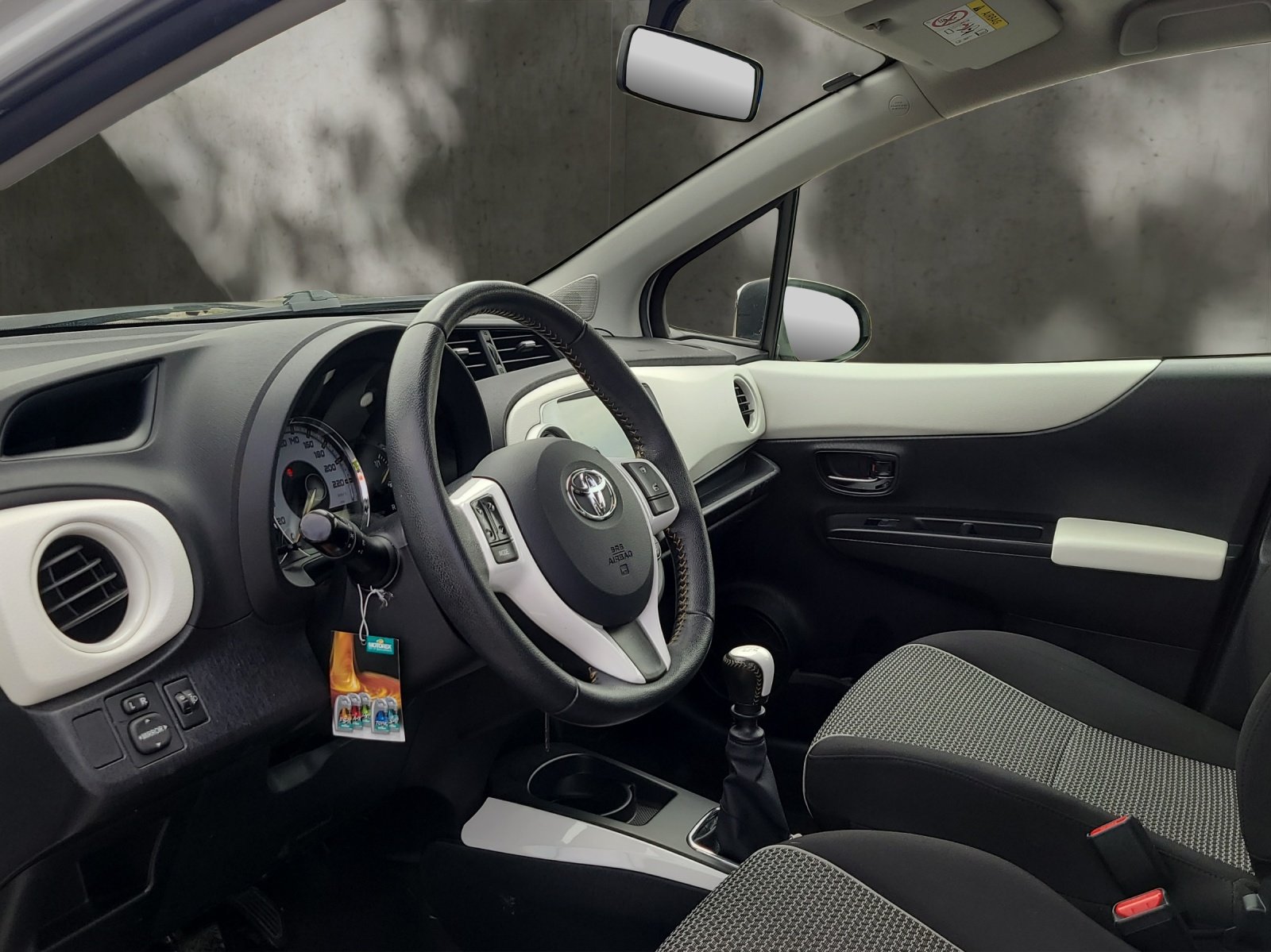 TOYOTA Yaris 1.33 Luna, Benzina, Occasioni / Usate, Manuale - 3