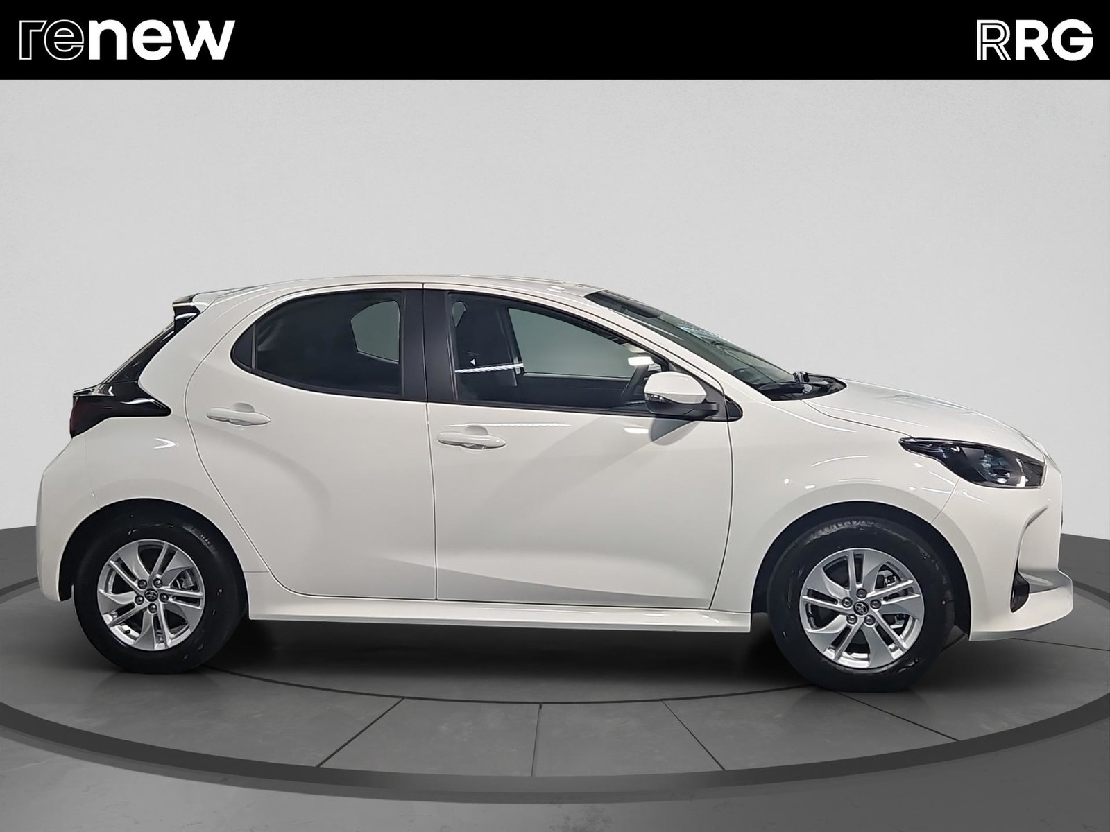 TOYOTA Yaris 1.5 Comfort e-CVT, Full-Hybrid Petrol/Electric, Second hand / Used, Automatic - 2