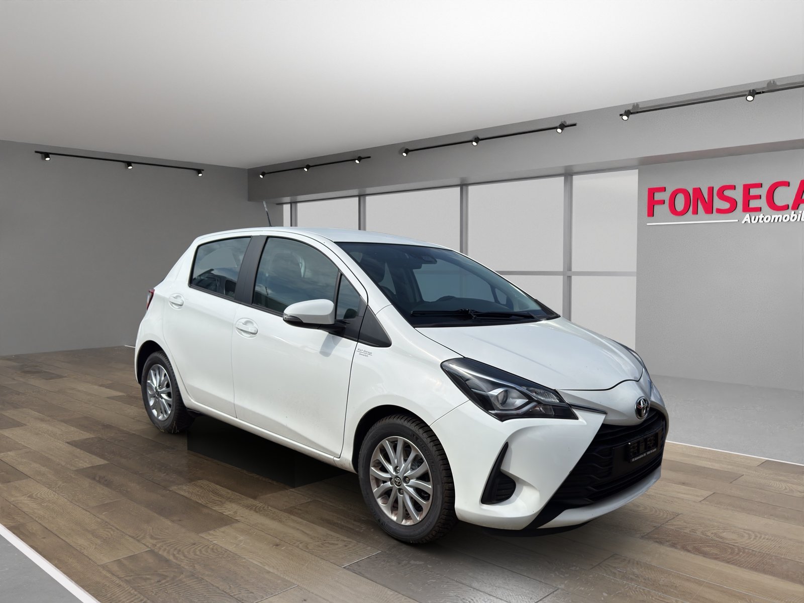 TOYOTA Yaris 1.5 Comfort, Petrol, Second hand / Used, Manual - 3