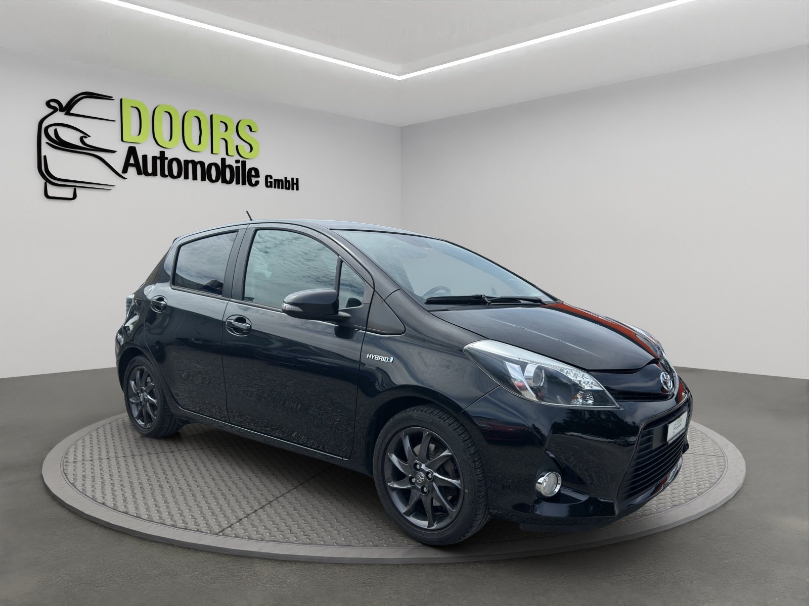 TOYOTA Yaris 1.5 VVT-i Hybrid Sol Premium CVT
