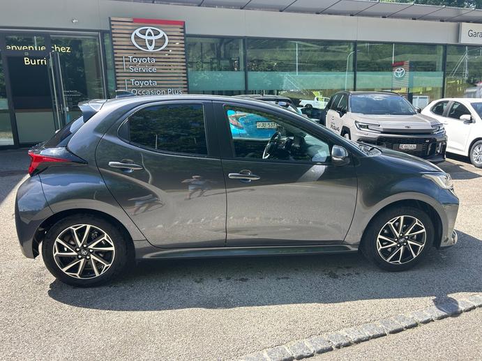 TOYOTA Yaris 1.5 Trend e-CVT, Full-Hybrid Petrol/Electric, Second hand / Used, Automatic