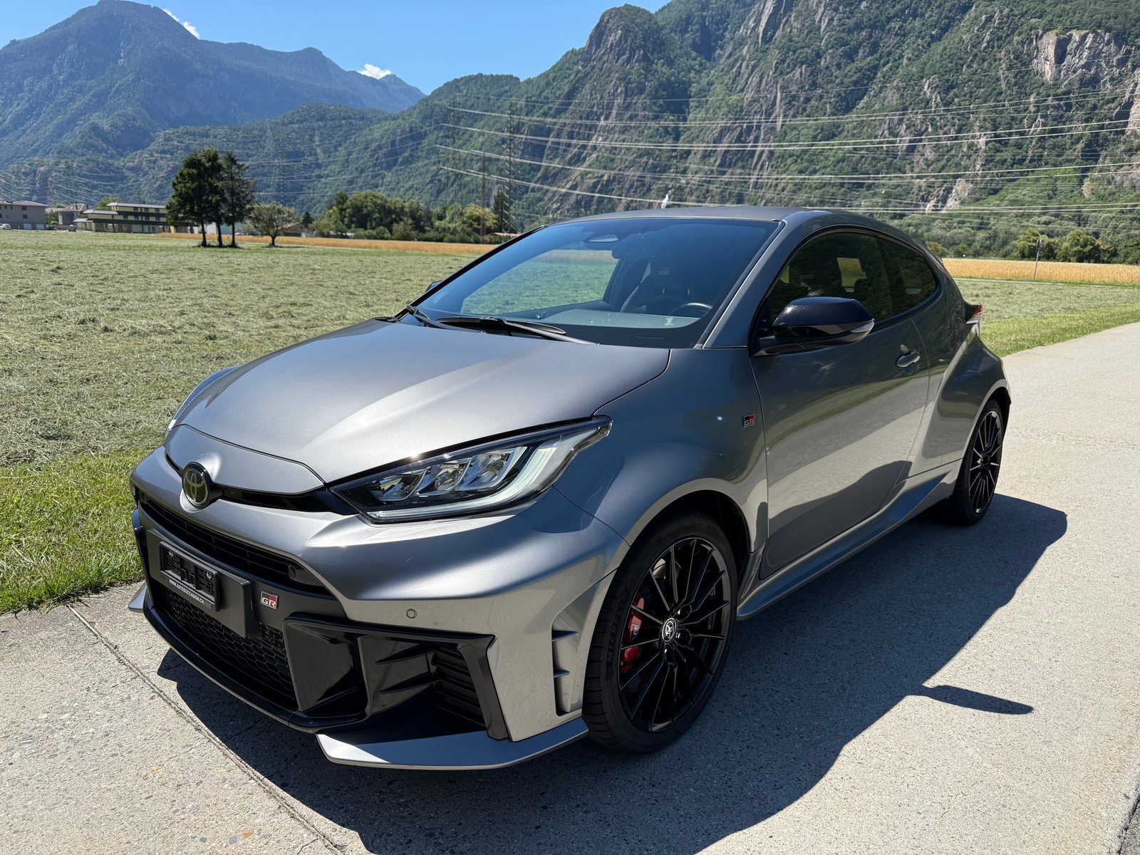 TOYOTA Yaris 1.6 GR Sport, Benzin, Occasion / Gebraucht, Handschaltung - 2