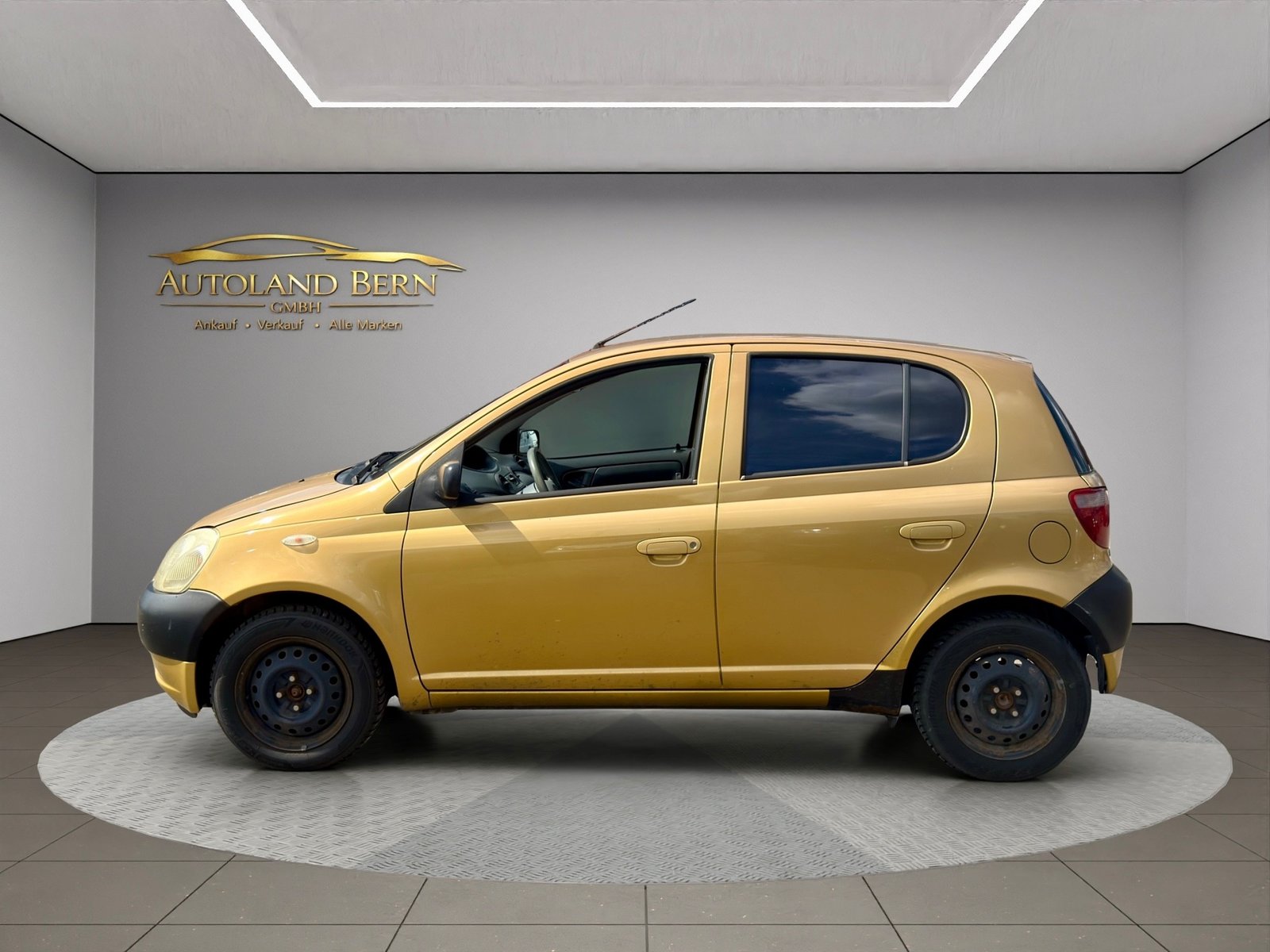 TOYOTA Yaris 1.0 Linea Sol 5 Türe mit Klimaanlage, Benzina, Occasioni / Usate, Manuale - 5