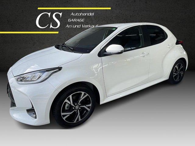 TOYOTA Yaris 1.5 Comfort e-CVT, Full-Hybrid Petrol/Electric, Second hand / Used, Automatic
