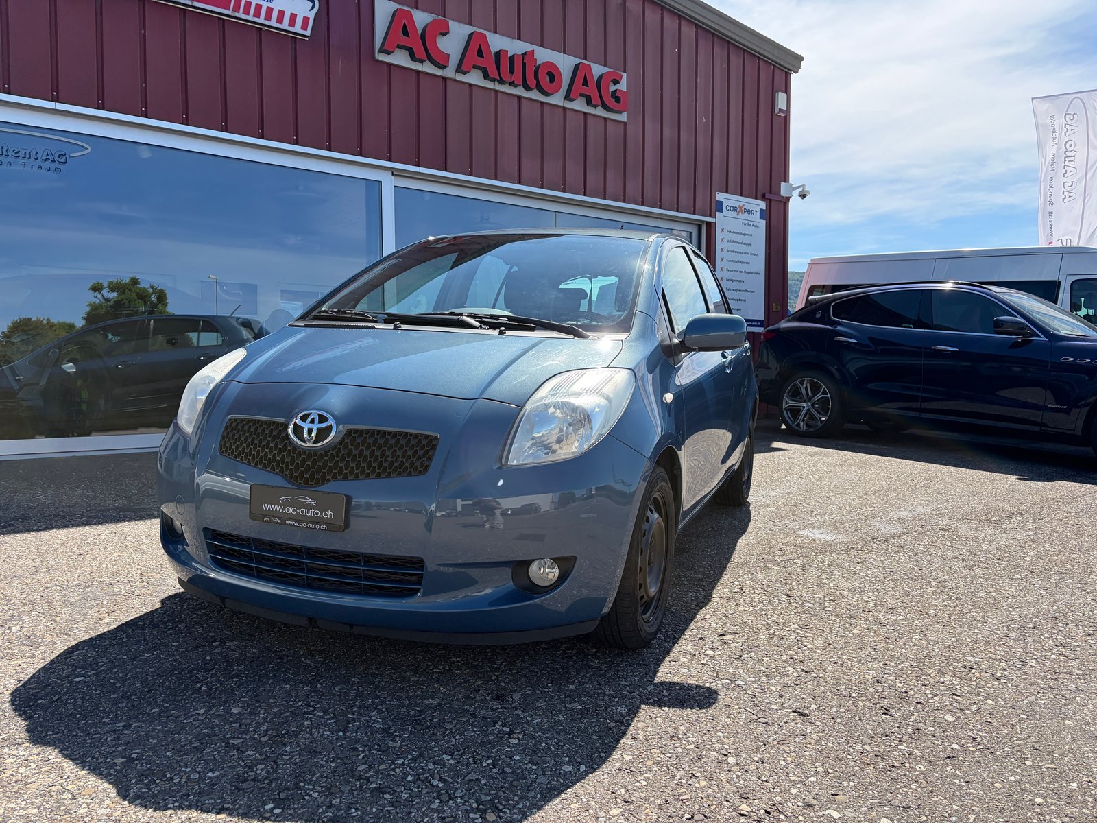TOYOTA Yaris 1.3 Linea Sol, Benzin, Occasion / Gebraucht, Handschaltung - 2