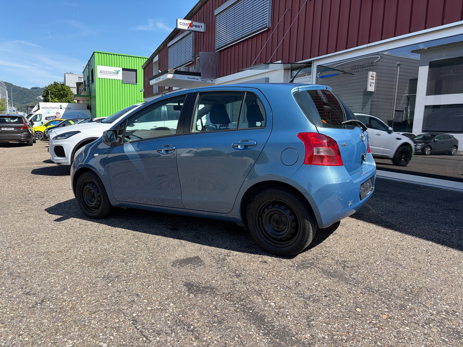 TOYOTA Yaris 1.3 Linea Sol, Benzin, Occasion / Gebraucht, Handschaltung - 4