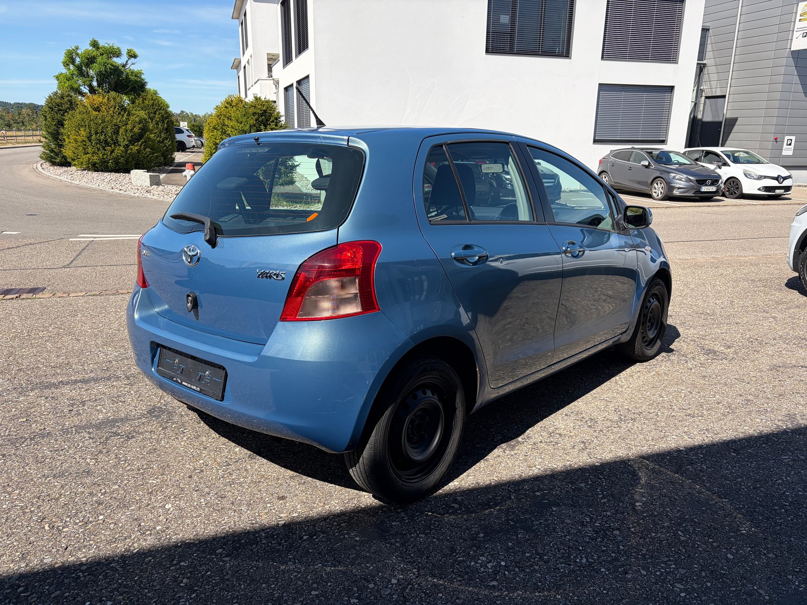 TOYOTA Yaris 1.3 Linea Sol, Benzin, Occasion / Gebraucht, Handschaltung - 6