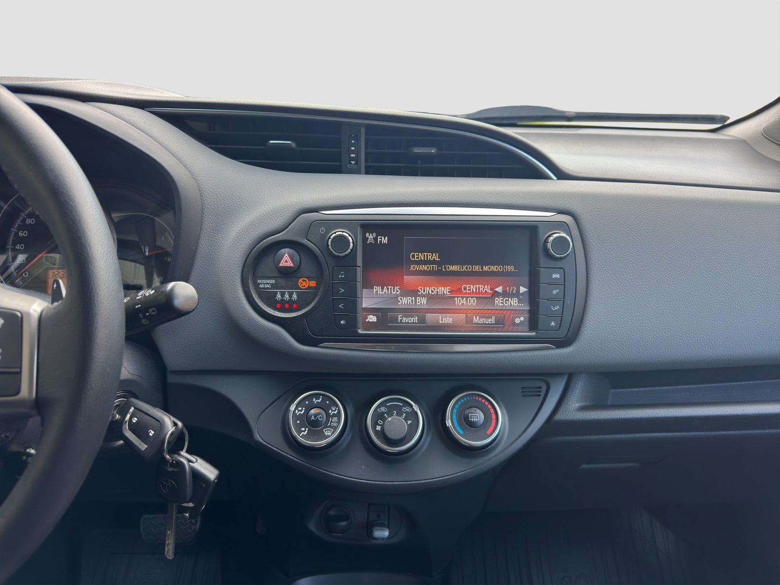 TOYOTA Yaris 1.33 Swiss Trend Multidrive S, Benzina, Occasioni / Usate, Automatico - 5