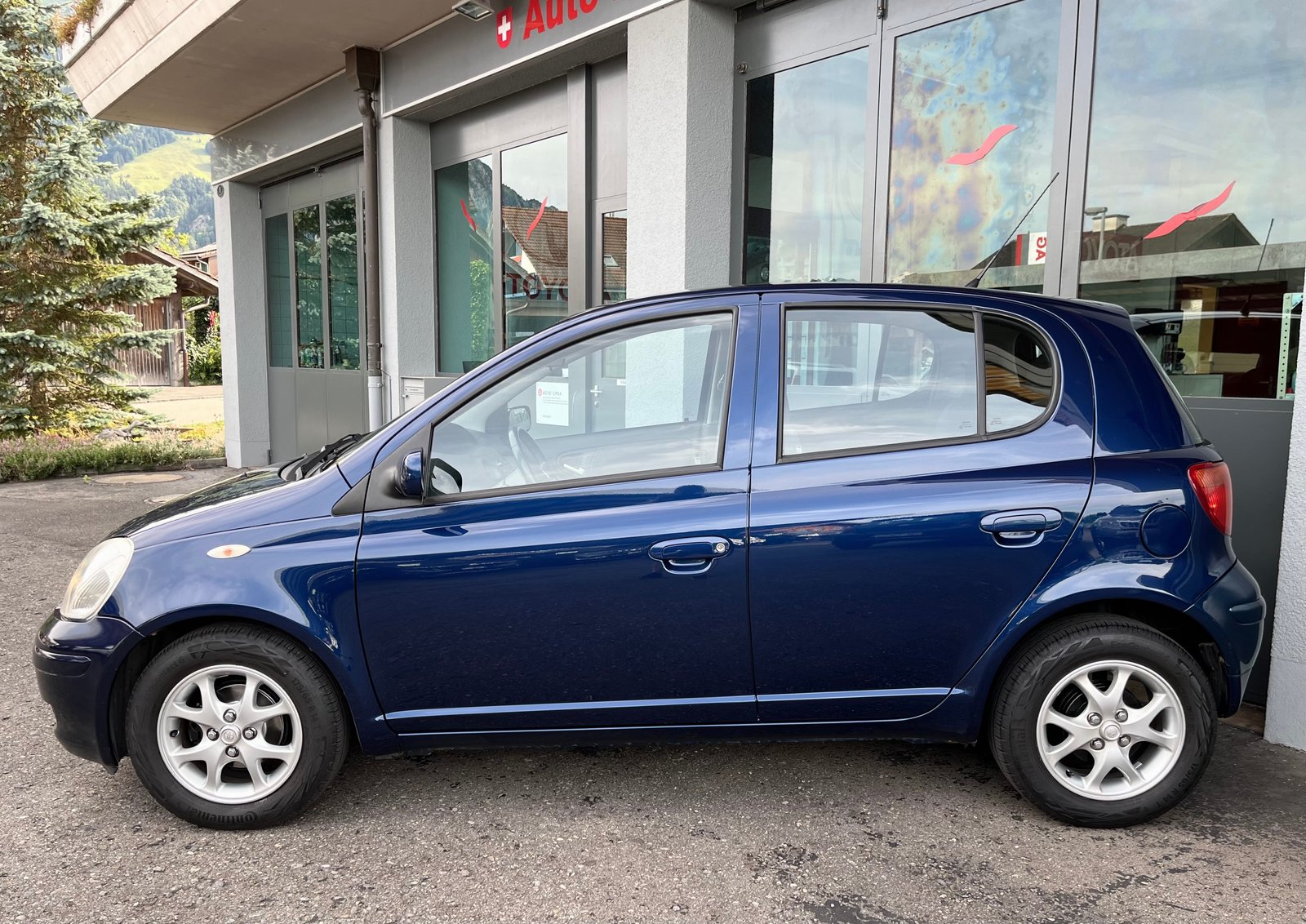 TOYOTA Yaris 1.3 Linea Sol, Benzin, Occasion / Gebraucht, Automatik - 4