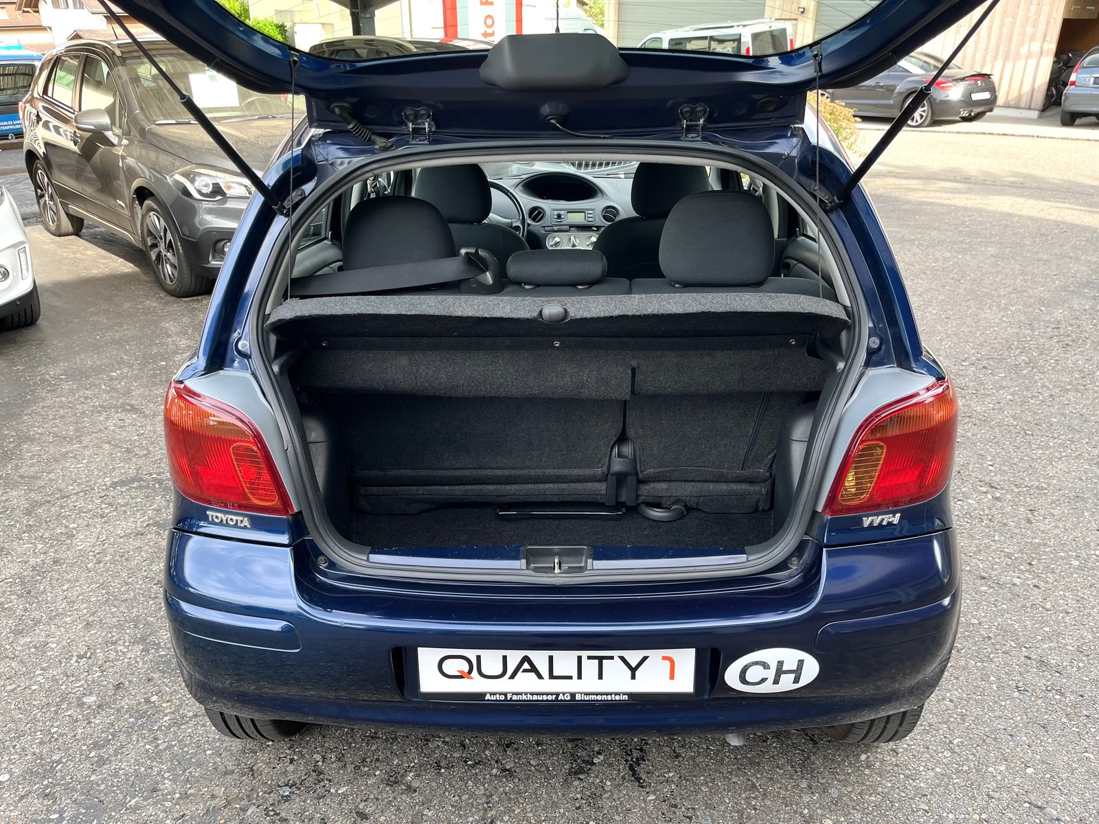 TOYOTA Yaris 1.3 Linea Sol, Benzin, Occasion / Gebraucht, Automatik - 6