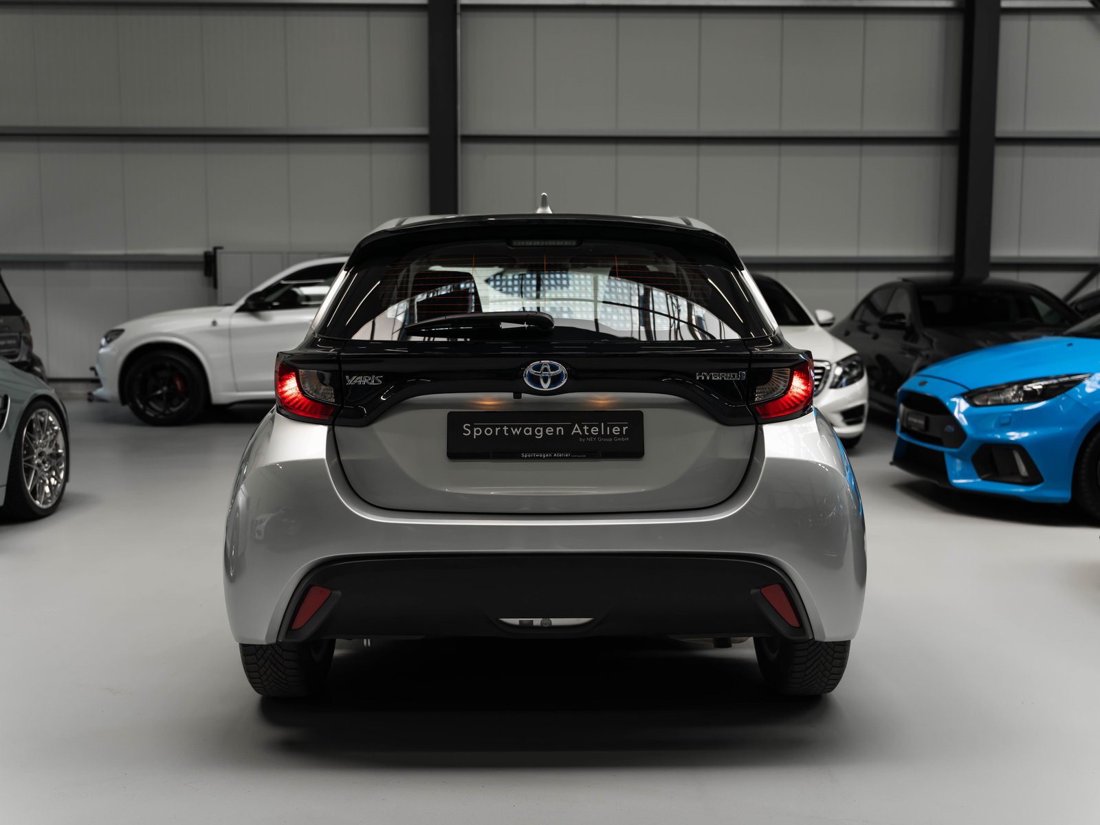 TOYOTA Yaris 1.5 Comfort e-CVT, Hybride Intégral Essence/Électricité, Occasion / Utilisé, Automatique - 3