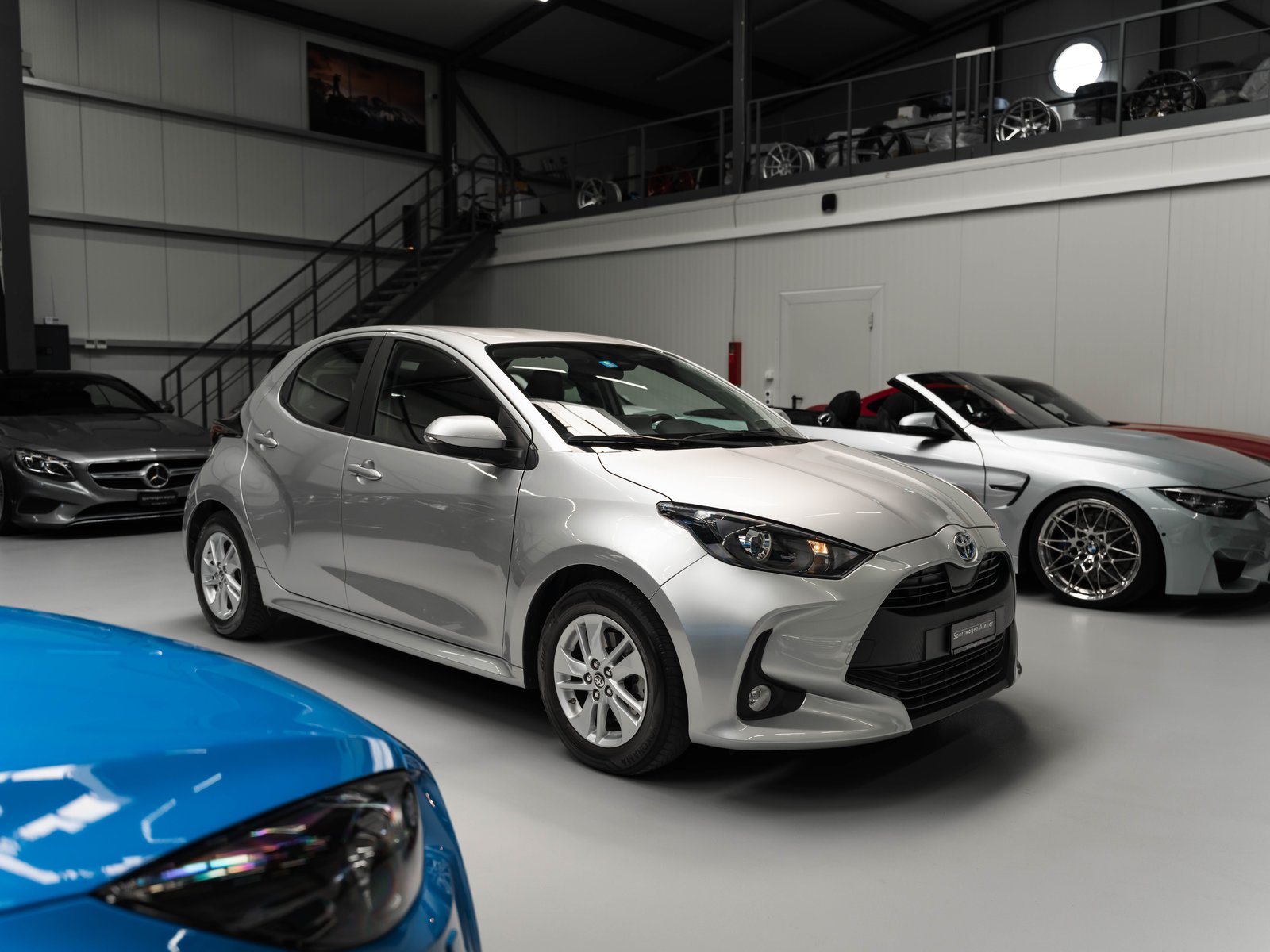 TOYOTA Yaris 1.5 Comfort e-CVT, Hybride Intégral Essence/Électricité, Occasion / Utilisé, Automatique - 5