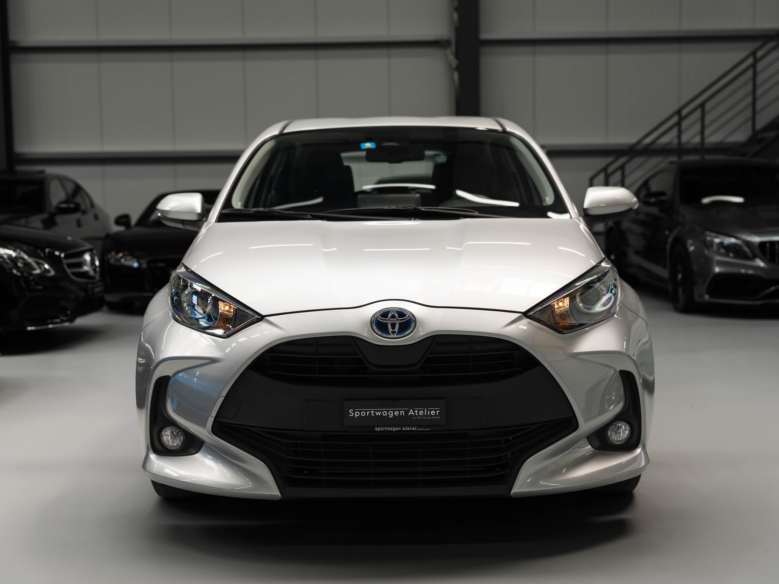 TOYOTA Yaris 1.5 Comfort e-CVT, Hybride Intégral Essence/Électricité, Occasion / Utilisé, Automatique - 6