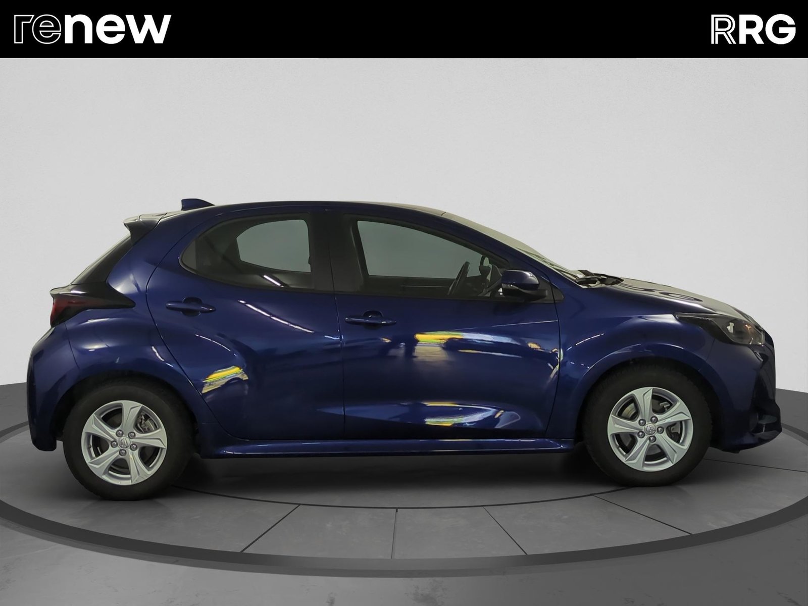 TOYOTA Yaris 1.5 Trend e-CVT, Full-Hybrid Petrol/Electric, Second hand / Used, Automatic - 2