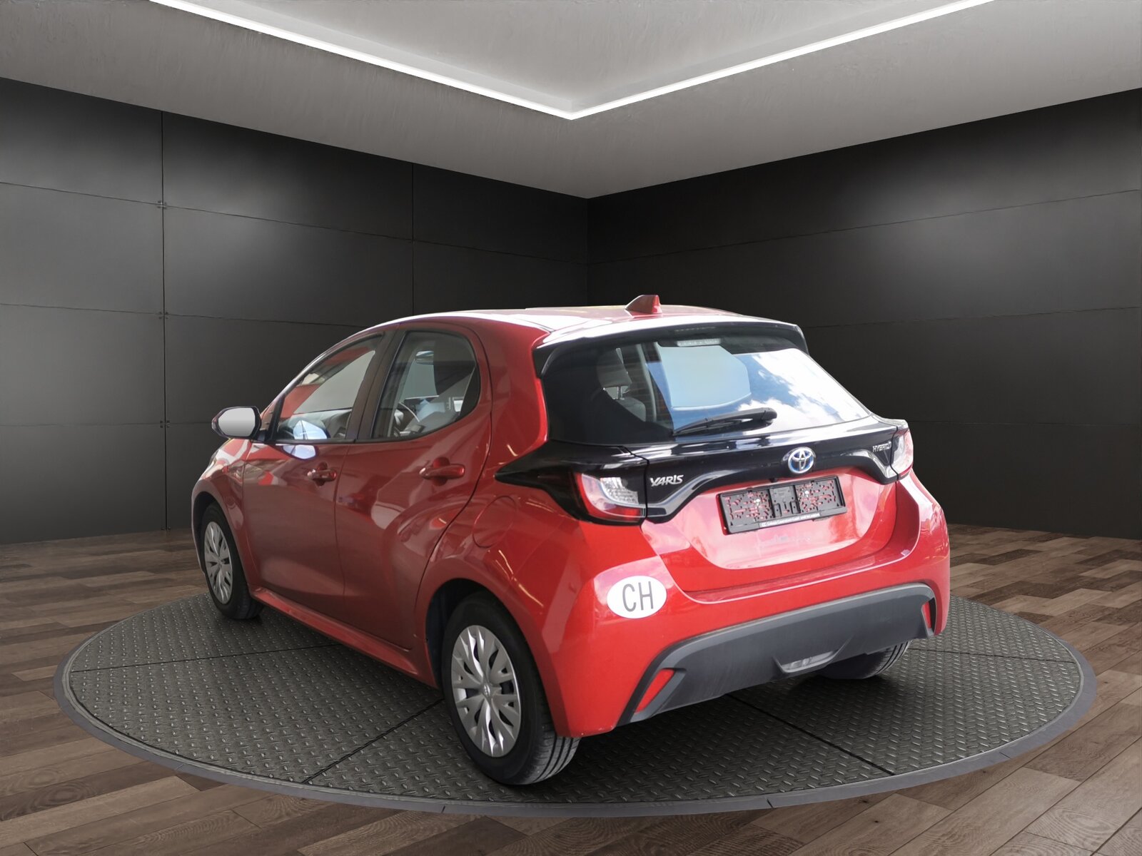 TOYOTA Yaris 1.5 Active e-CVT, Hybride Intégral Essence/Électricité, Occasion / Utilisé, Automatique - 6