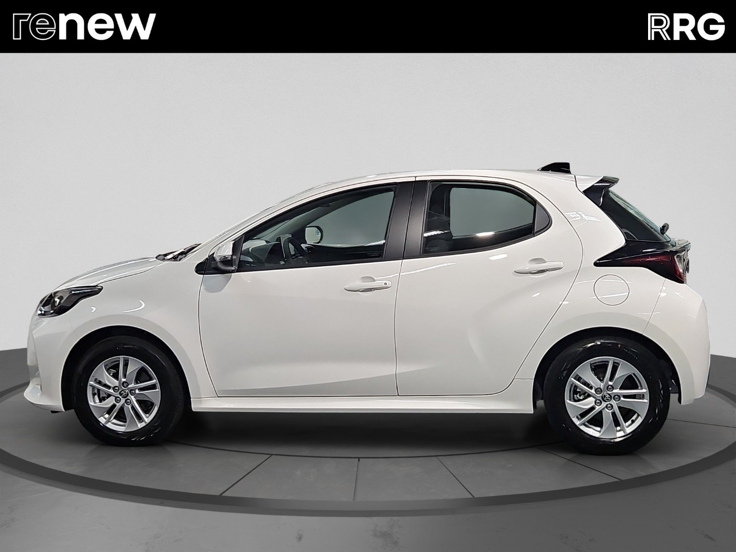 TOYOTA Yaris 1.5 Comfort e-CVT, Full-Hybrid Petrol/Electric, Second hand / Used, Automatic - 6