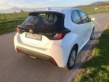 TOYOTA Yaris 1.5 Comfort e-CVT, Full-Hybrid Petrol/Electric, Second hand / Used, Automatic - 3