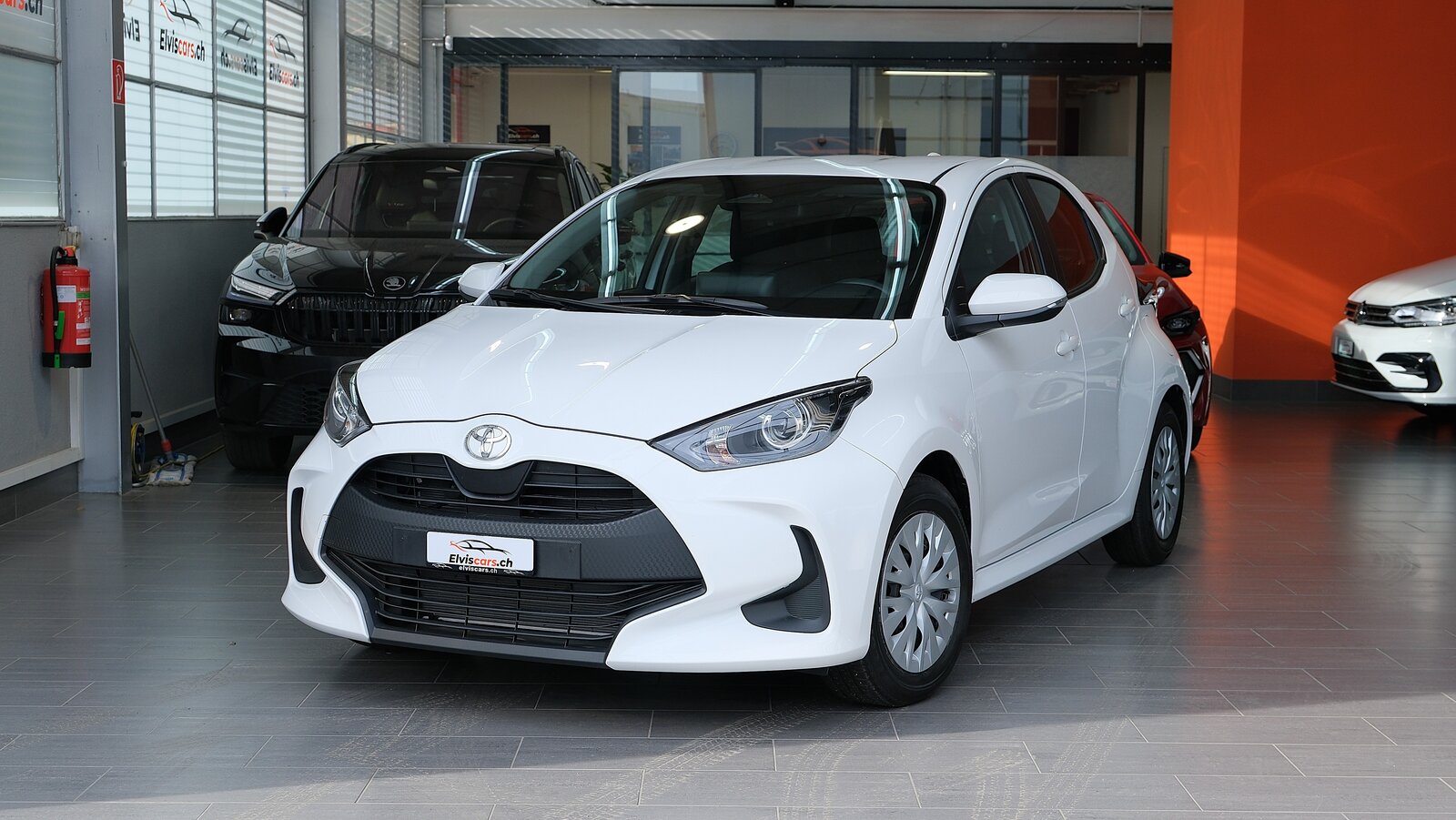 TOYOTA Yaris 1.5 Comfort e-CVT