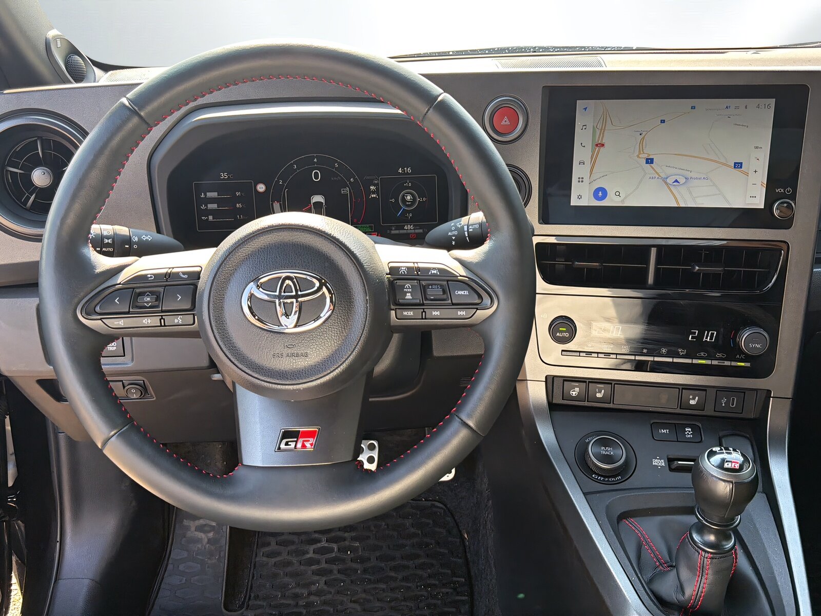 TOYOTA Yaris 1.6 GR Sport, Petrol, Second hand / Used, Manual - 6