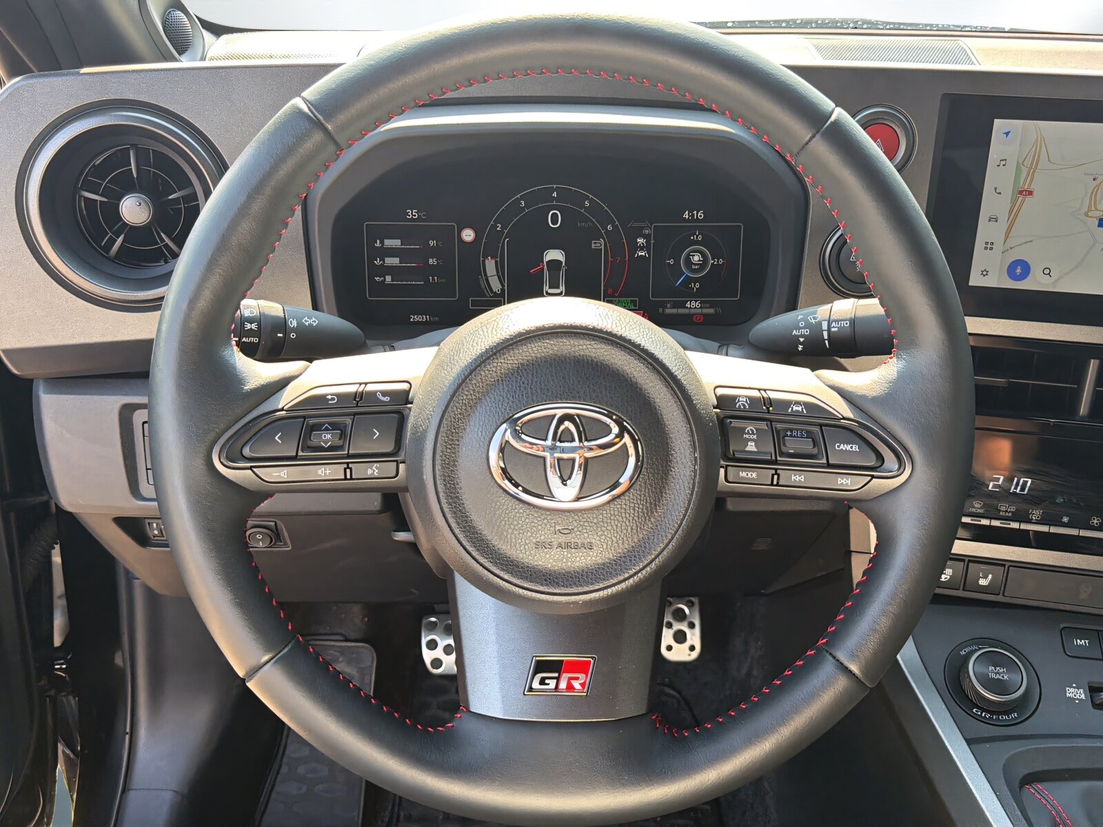 TOYOTA Yaris 1.6 GR Sport, Petrol, Second hand / Used, Manual - 7