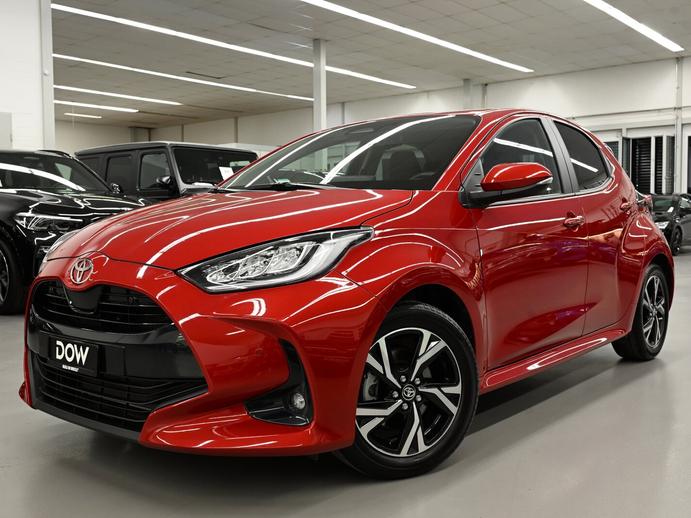 TOYOTA Yaris 1.5 VVT-i HSD Trend, Full-Hybrid Petrol/Electric, Second hand / Used, Automatic