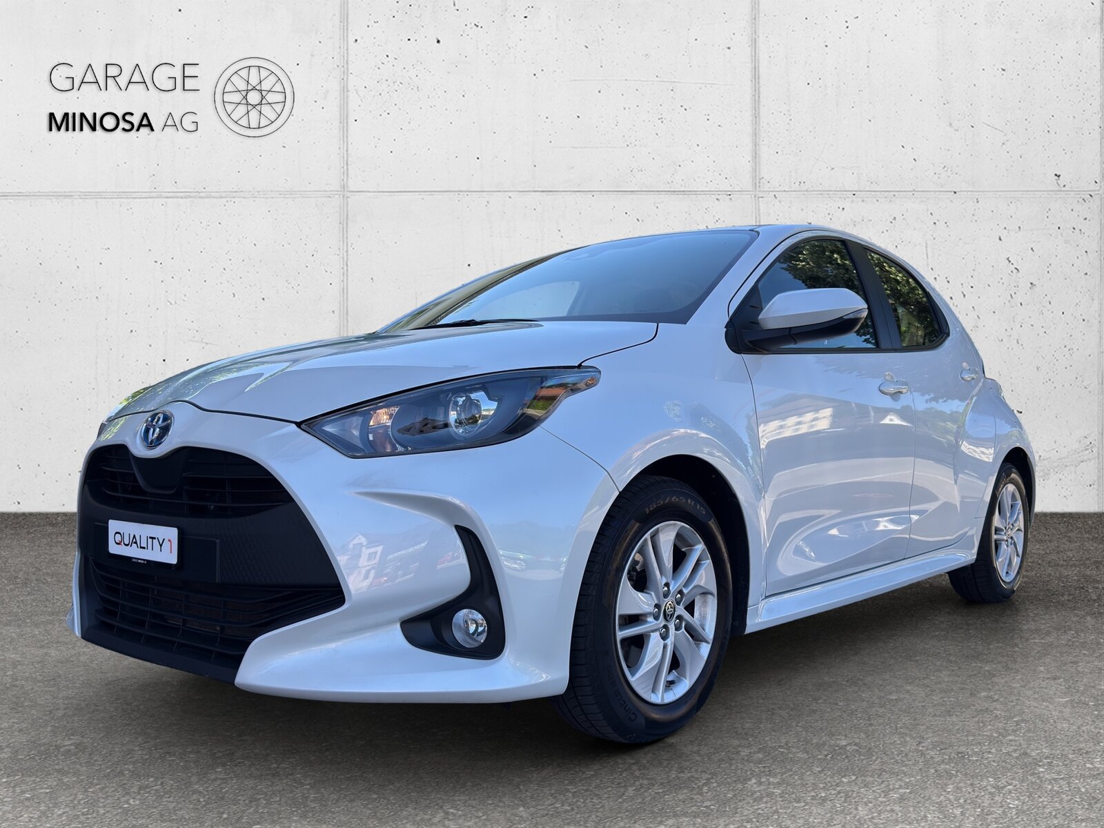 TOYOTA Yaris 1.5 Comfort e-CVT