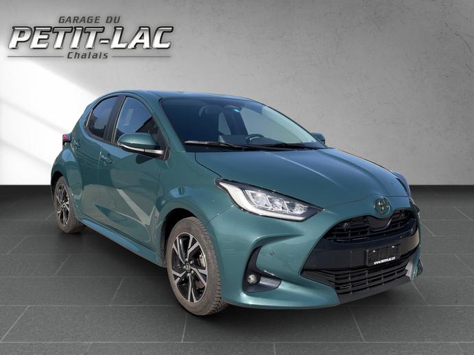 TOYOTA Yaris 1.5 Trend e-CVT, Full-Hybrid Petrol/Electric, Second hand / Used, Automatic