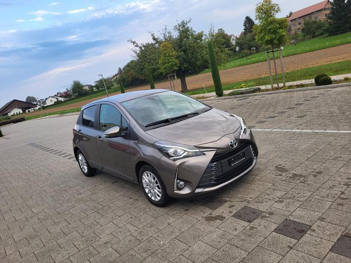 TOYOTA Yaris 1.5 Trend CVT, Benzina, Occasioni / Usate, Automatico