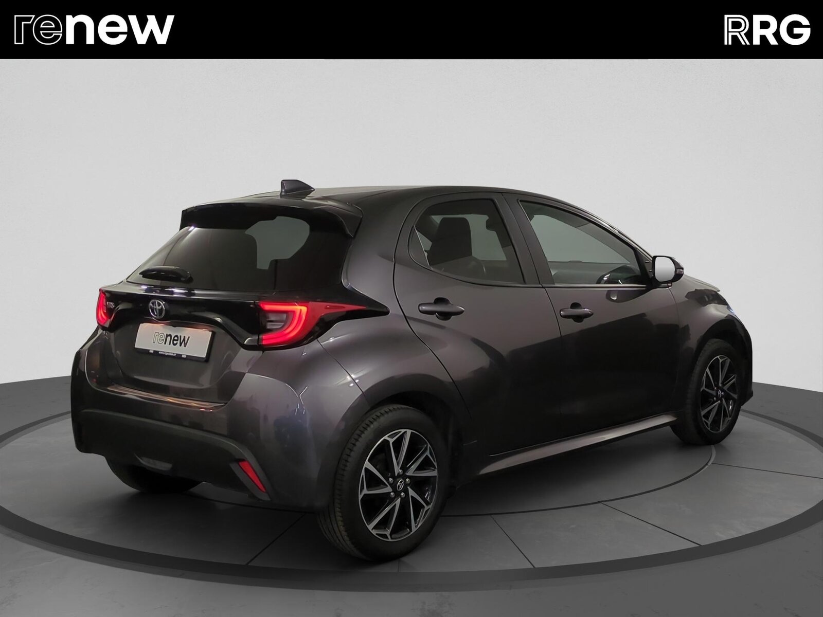 TOYOTA Yaris 1.5 Trend, Petrol, Second hand / Used, Manual - 3