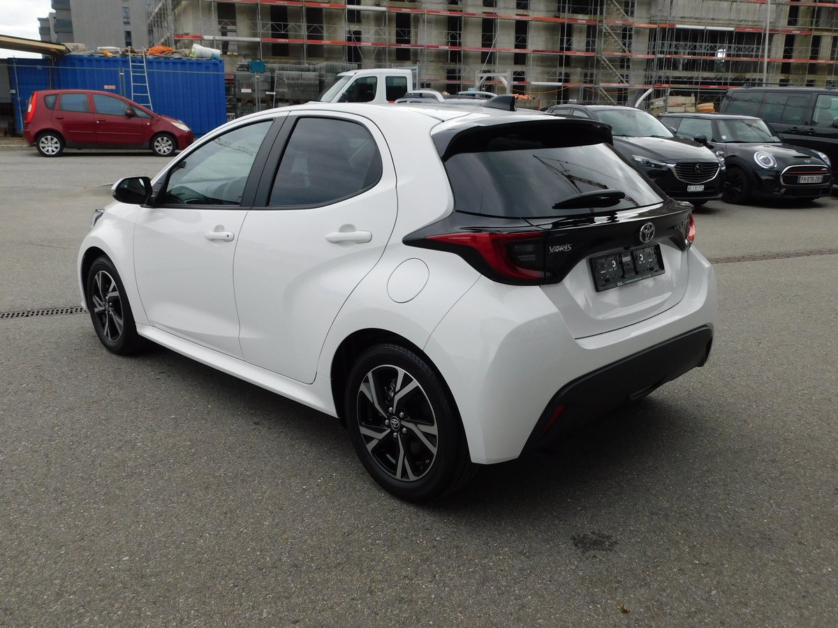 TOYOTA Yaris 1.5 Comfort e-CVT, Full-Hybrid Petrol/Electric, Ex-demonstrator, Automatic - 7